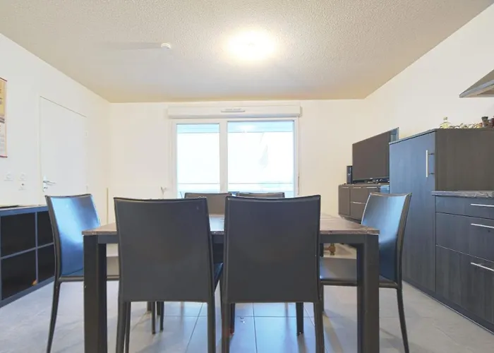Beautiful Bright Apt With Terrace